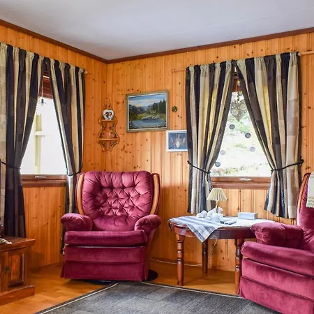 Cozy In With House A Mountain View Bygland